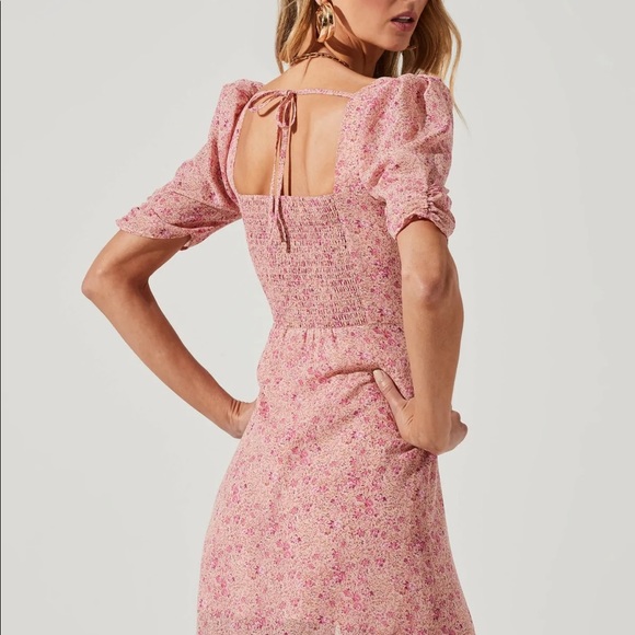 ASTR front slit milkmaid dress - Picture 2 of 4